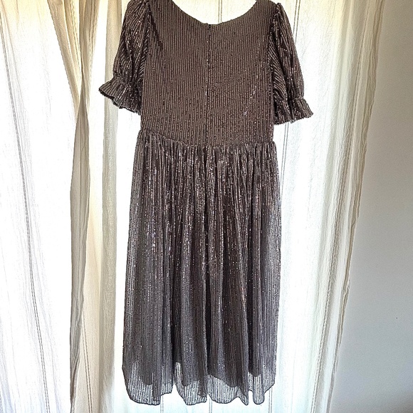 NWT Ivy City Co Clara Dress in Gunmetal Sequins, Woman's Size Large - Picture 2 of 3